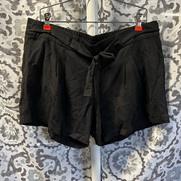 Paperbag Style Shorts! - Picture 1 of 3